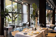 St. Tropez Sezz Saint-Tropez Restaurant Indoor Restaurant Indoor St. Tropez Sezz Saint-Tropez