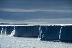 Wasserfall Arktis Silver Cloud Expedition Silver Cloud Expedition Wasserfall Arktis