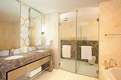 Duschkabine Abu Dhabi Jumeirah at Etihad Towers Abu Dhabi Jumeirah at Etihad Towers Duschkabine