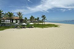Four Seasons Resort The Nam Hai Overview beach Overview Beach Four Seasons Resort The Nam Hai