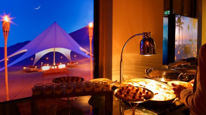 das-kempinski-buffet-vor-traumhaften-reisebildern-von-designreisen