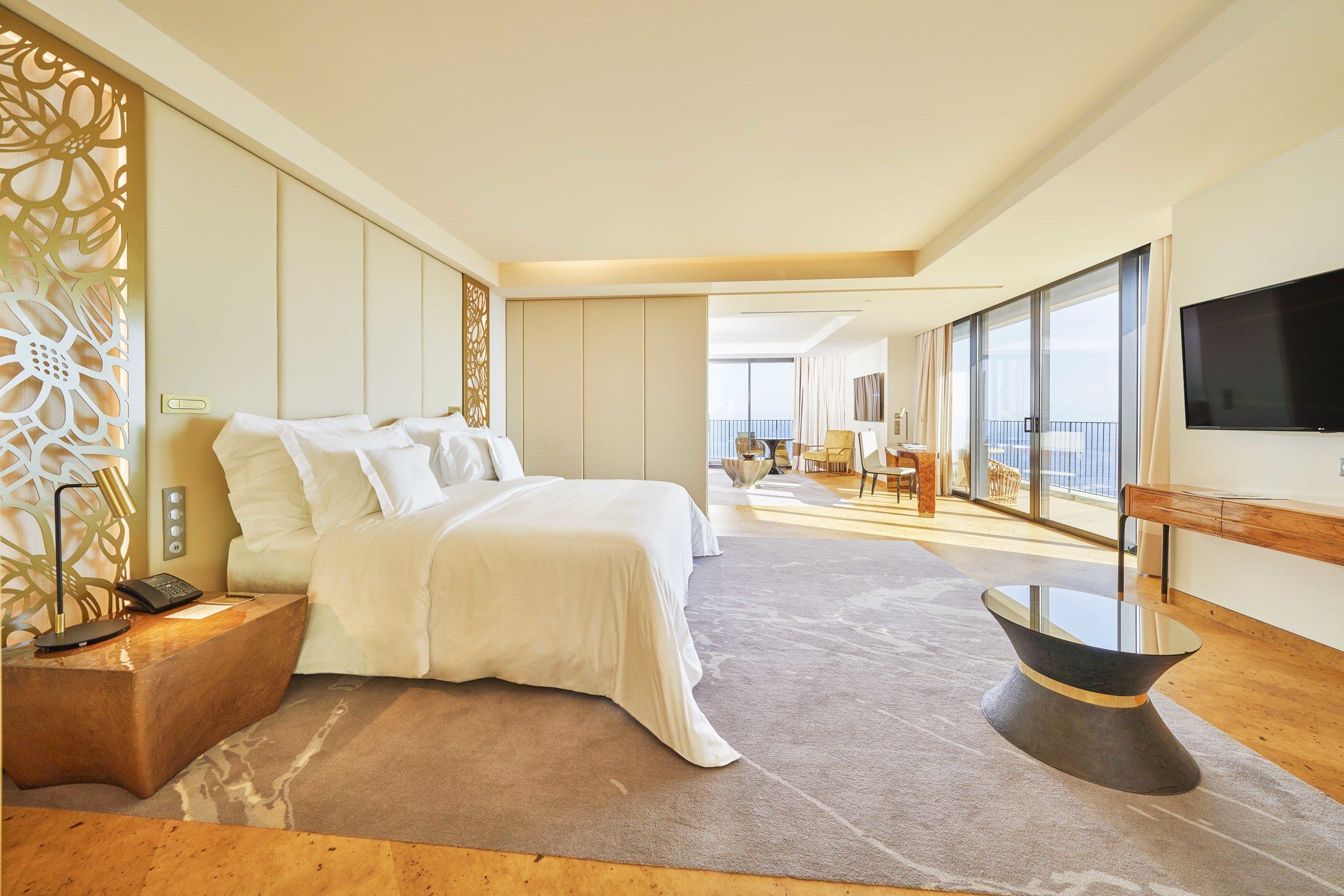 8 – Superior Ocean Suite 7