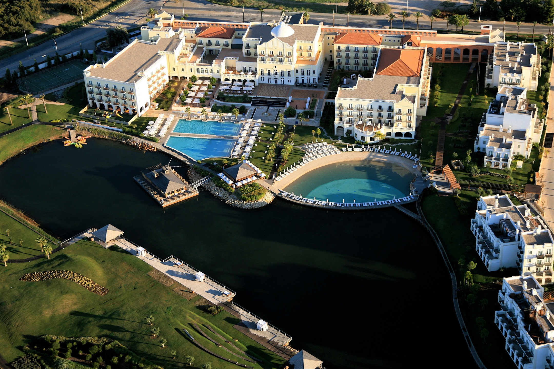 Domes-Lake-Algarve2