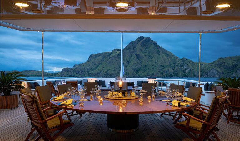 Aqua Blu Outdoor Dining