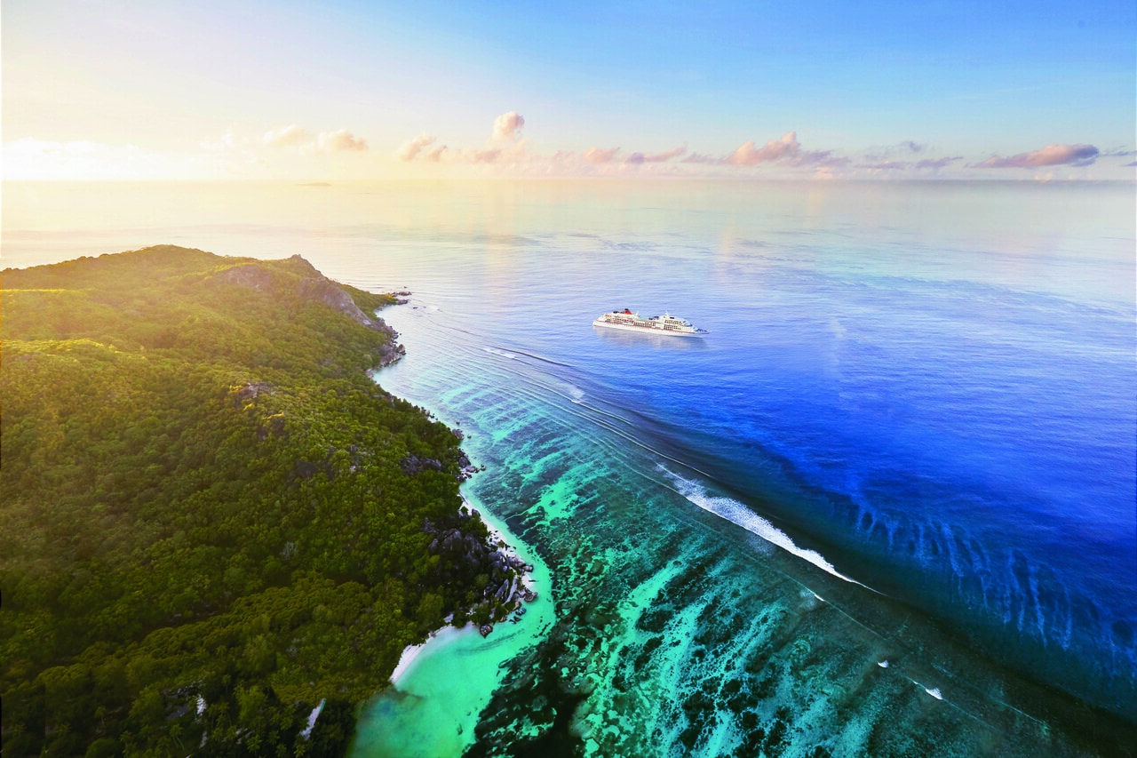 Hapag-Lloyd Cruises, MS Europa 1